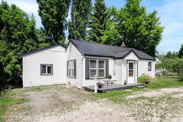 122 Northview Ave, Smelterville, ID 83868