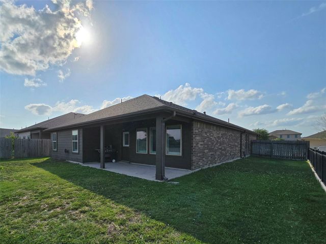 18411 Pelham Hollow Trail, Richmond, TX 77407