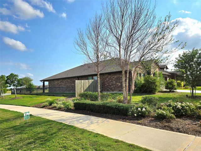 18411 Pelham Hollow Trail, Richmond, TX 77407
