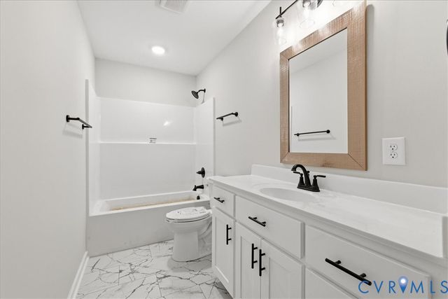 320 Maryland Ave, Hopewell, VA 23860