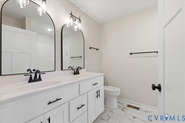 320 Maryland Ave, Hopewell, VA 23860