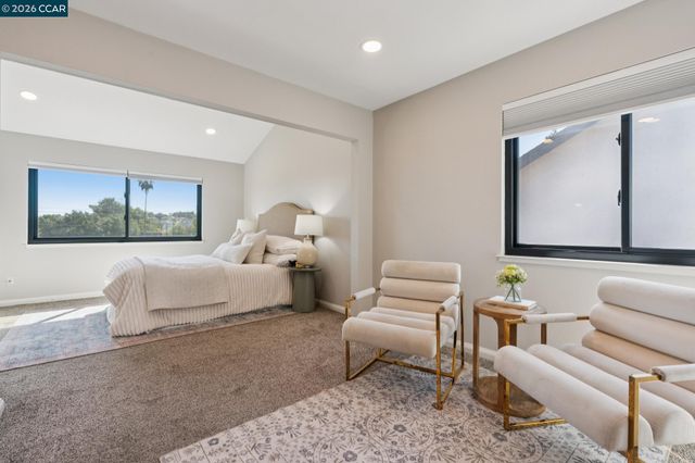 2554 Holly View Ct, Martinez, CA 94553