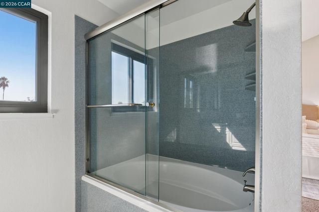 2554 Holly View Ct, Martinez, CA 94553