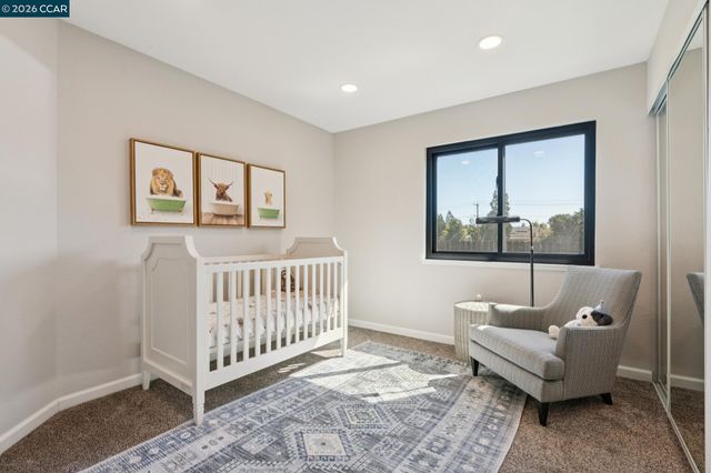 2554 Holly View Ct, Martinez, CA 94553