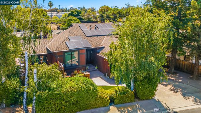 2554 Holly View Ct, Martinez, CA 94553