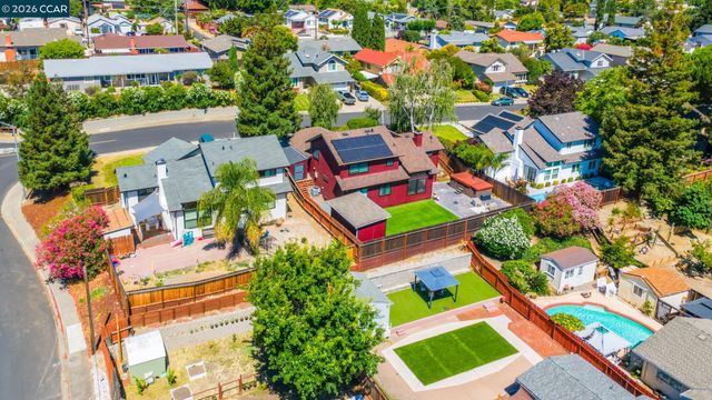 2554 Holly View Ct, Martinez, CA 94553