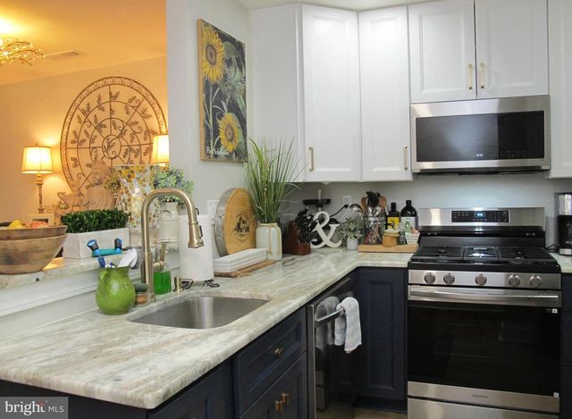 91 CENTER LN, Mount Laurel, NJ 08054