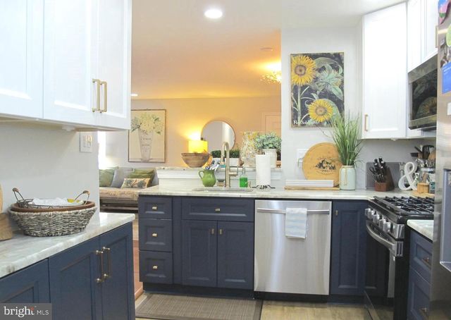 91 CENTER LN, Mount Laurel, NJ 08054