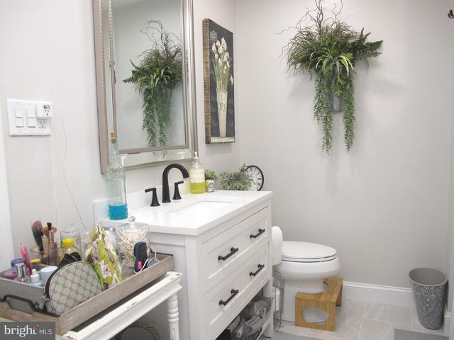 91 CENTER LN, Mount Laurel, NJ 08054