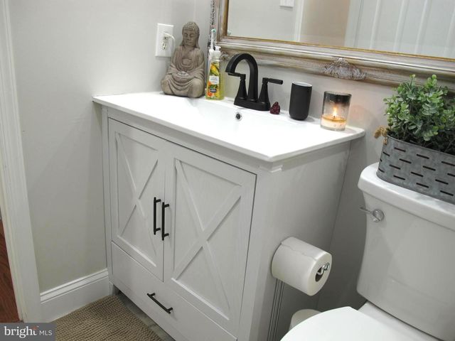 91 CENTER LN, Mount Laurel, NJ 08054