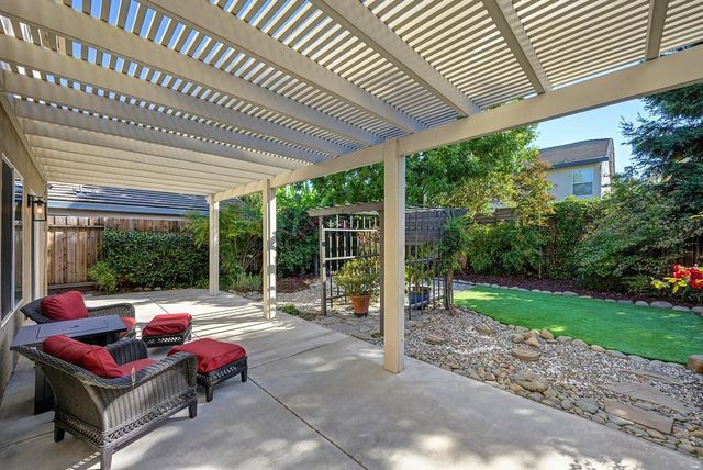 2343 Playa Way, Gold River, CA 95670
