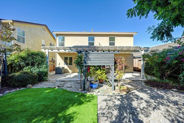 2343 Playa Way, Gold River, CA 95670