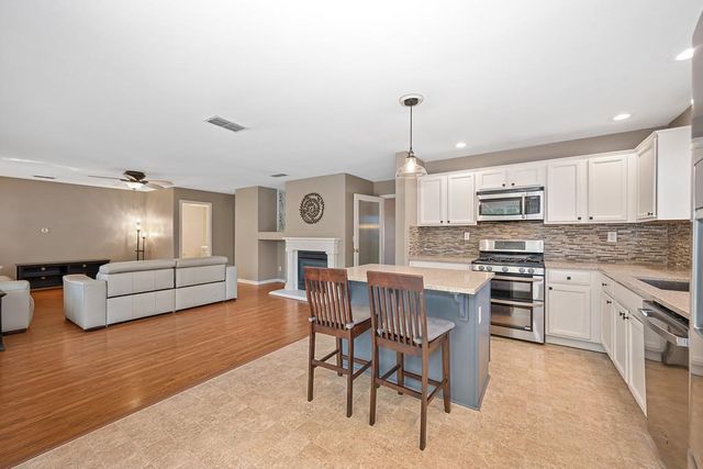 2343 Playa Way, Gold River, CA 95670