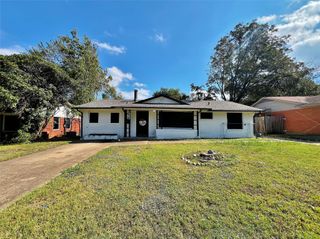 1905 Dorothy Drive, Grand Prairie, TX 75051