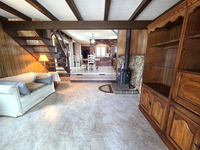 67833 Lake Trail Road, Lakeville, IN 46536