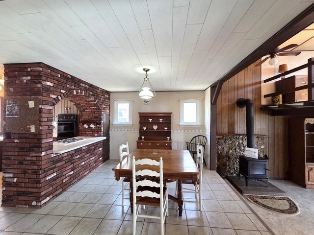 67833 Lake Trail Road, Lakeville, IN 46536