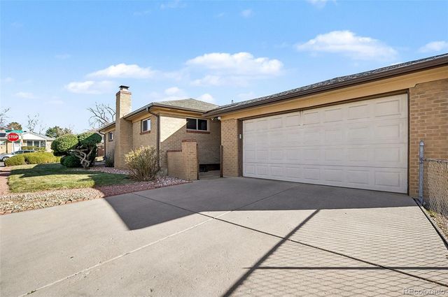 10767 Northglenn Drive, Northglenn, CO 80233