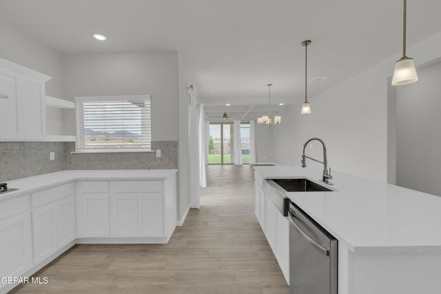 7748 ENCHANTED PARK Drive, El Paso, TX 79911