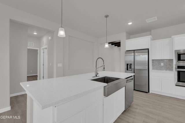 7748 ENCHANTED PARK Drive, El Paso, TX 79911