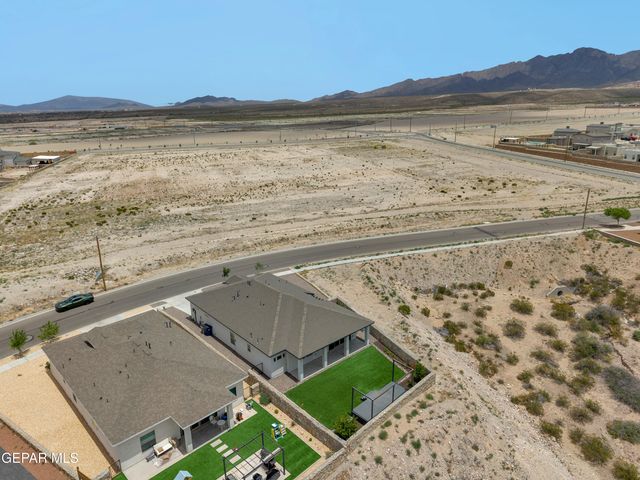 7748 ENCHANTED PARK Drive, El Paso, TX 79911