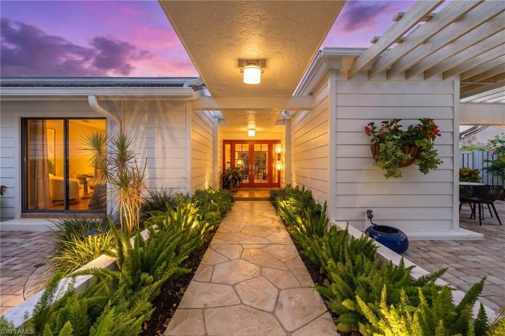 360 Edgemere WAY N 25, NAPLES, FL 34105 — photo 2