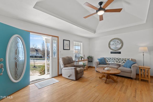 105 Maple Crest, Greeneville, TN 37743