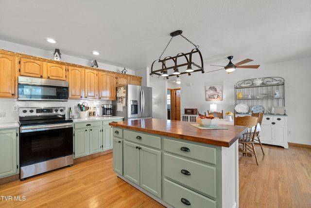 105 Maple Crest, Greeneville, TN 37743