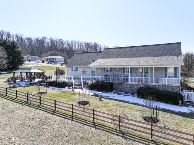 105 Maple Crest, Greeneville, TN 37743