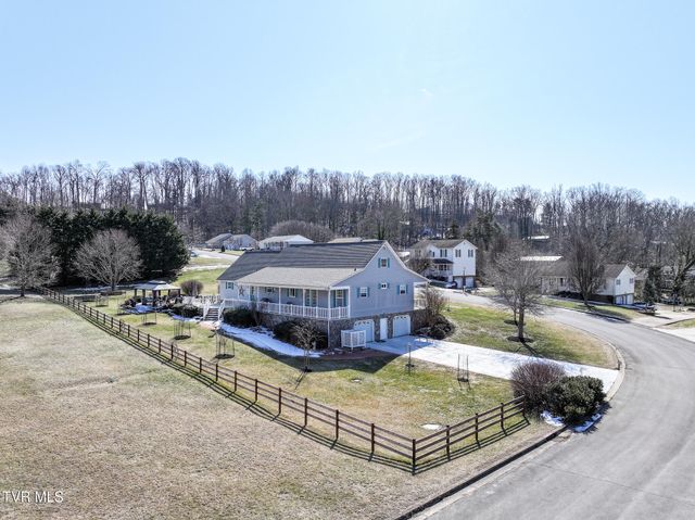 105 Maple Crest, Greeneville, TN 37743