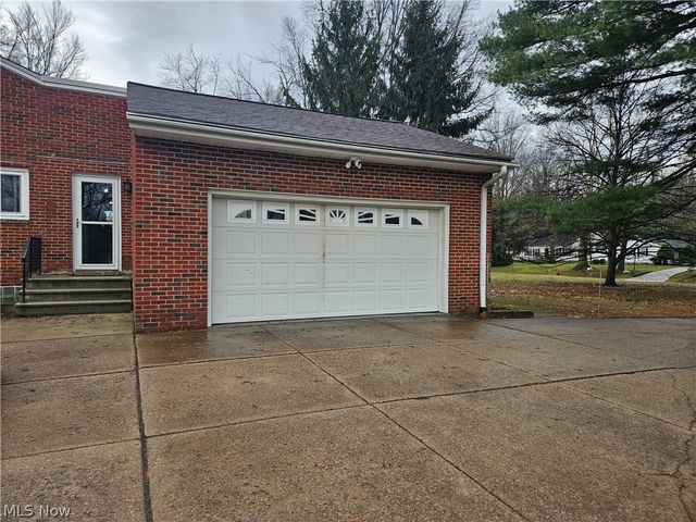 3015 Rockefeller Road, Willoughby Hills, OH 44092