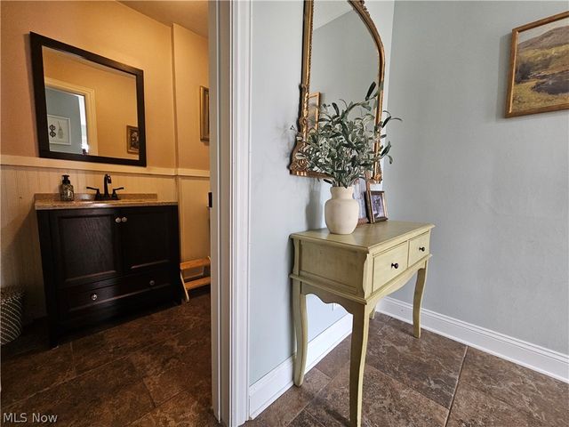 3015 Rockefeller Road, Willoughby Hills, OH 44092