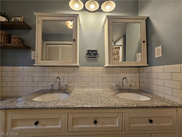 3015 Rockefeller Road, Willoughby Hills, OH 44092