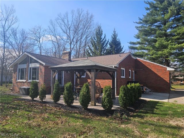 3015 Rockefeller Road, Willoughby Hills, OH 44092