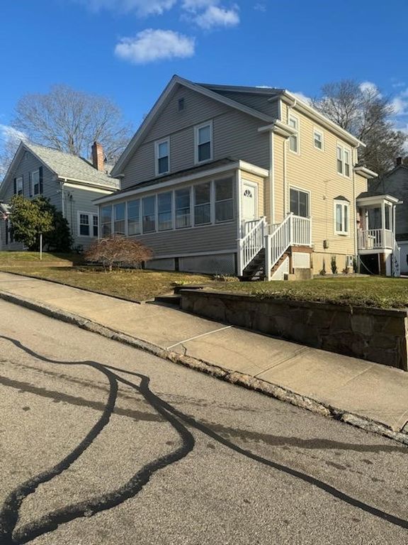 88 Summit Avenue 1, West Warwick, RI 02893