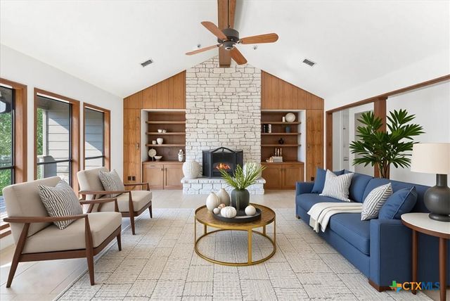 21 Shady Grove Lane, Wimberley, TX 78676