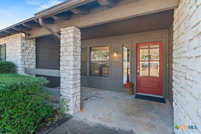 21 Shady Grove Lane, Wimberley, TX 78676