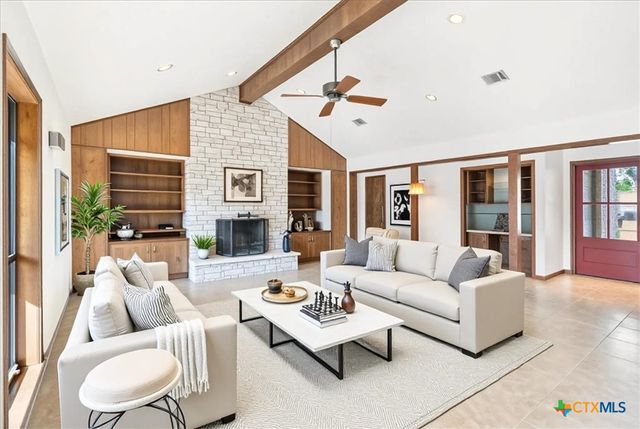 21 Shady Grove Lane, Wimberley, TX 78676