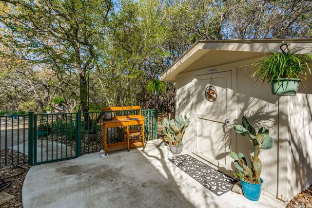 27875 Colonial Oak, Boerne, TX 78015