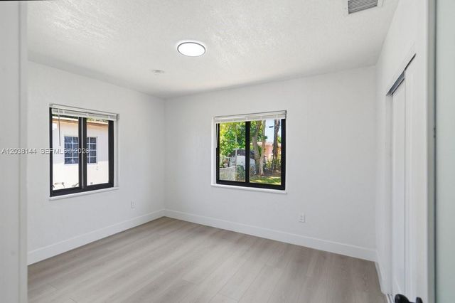 1480 NE 150th Street, Miami, FL 33161