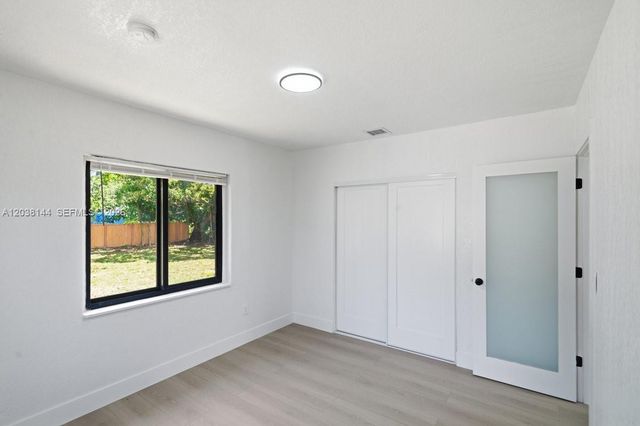 1480 NE 150th Street, Miami, FL 33161
