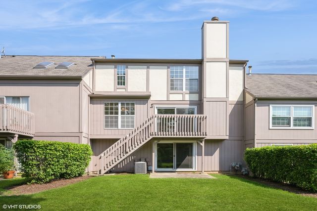 4671 N Sapphire Drive, Hoffman Estates, IL 60192
