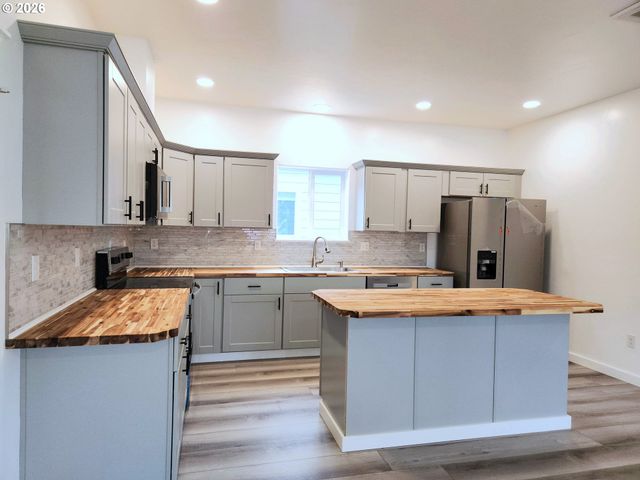 2102 True Loop, La Grande, OR 97850