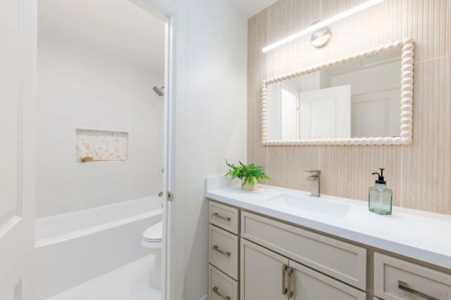 2863 Carmar, San Diego, CA 92139