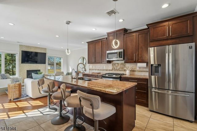 3 30Th St, Fair Lawn Boro, NJ 07410