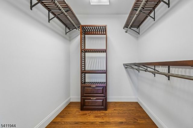 3 30Th St, Fair Lawn Boro, NJ 07410