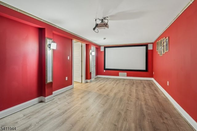 3 30Th St, Fair Lawn Boro, NJ 07410