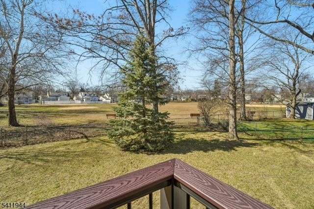 3 30Th St, Fair Lawn Boro, NJ 07410