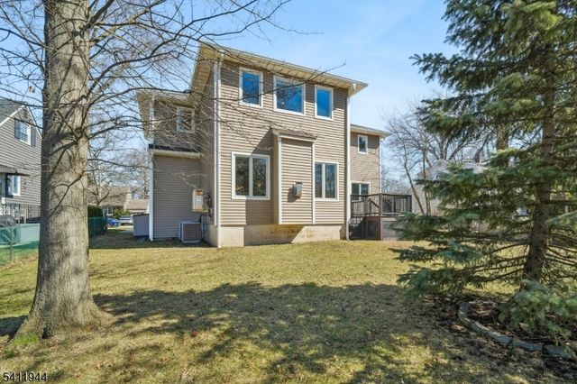 3 30Th St, Fair Lawn Boro, NJ 07410