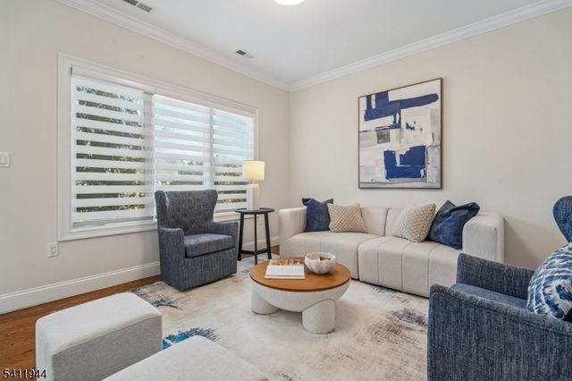 3 30Th St, Fair Lawn Boro, NJ 07410