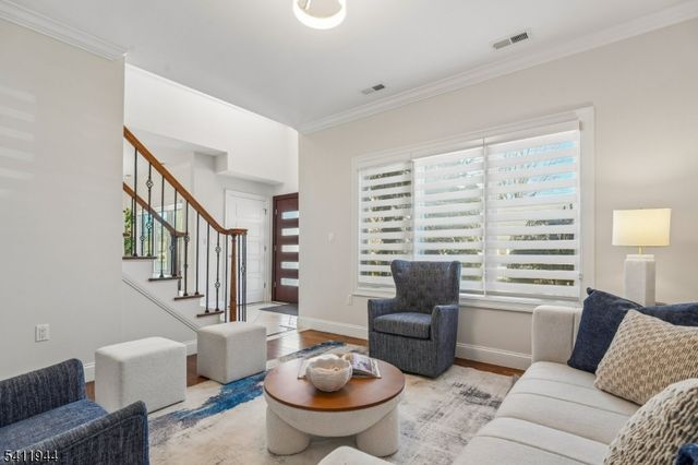 3 30Th St, Fair Lawn Boro, NJ 07410